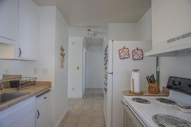Welcome to this beautiful 2-bedroom, 1-bath condo in the - photo 14
