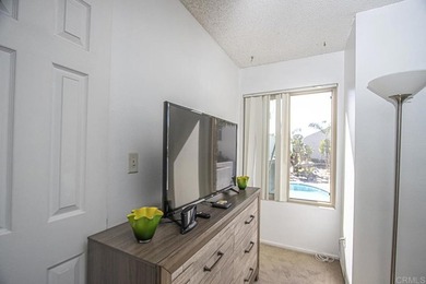 Welcome to this beautiful 2-bedroom, 1-bath condo in the - photo 17