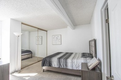Welcome to this beautiful 2-bedroom, 1-bath condo in the - photo 18