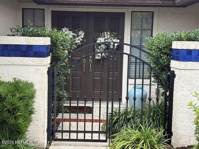Discover this charming home located in a peaceful Jacksonville - photo 2