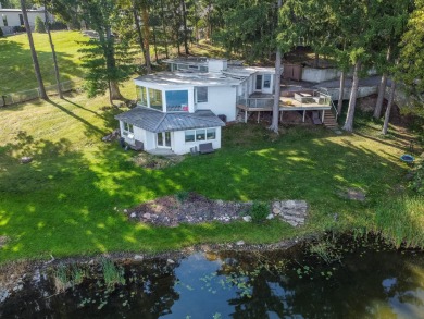Lake Home For Sale in Bloomfield Hills, Michigan