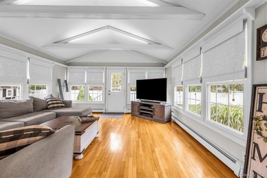 Welcome to your next obsession! This impeccably maintained - photo 16