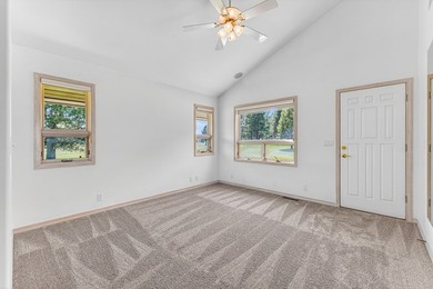 Quality-Built Mountain Retreat on Meadow Creek Golf Course - photo 17
