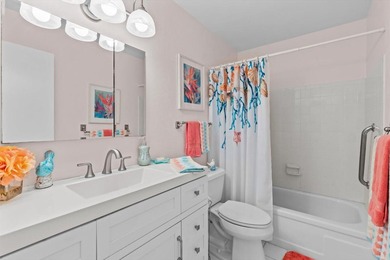 Welcome to this charming 2 bedroom and 2 bathroom furnished - photo 18