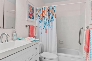 Welcome to this charming 2 bedroom and 2 bathroom furnished - photo 19