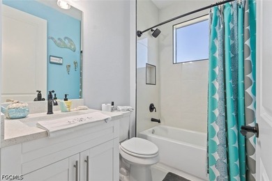 Pool. Spa. Canal. This is where everyday living starts to feel - photo 25