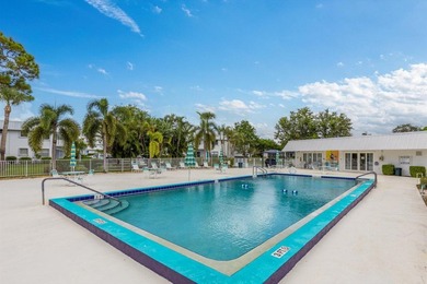 Welcome to this charming 2 bedroom and 2 bathroom furnished - photo 27