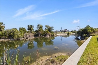 Pool. Spa. Canal. This is where everyday living starts to feel - photo 41