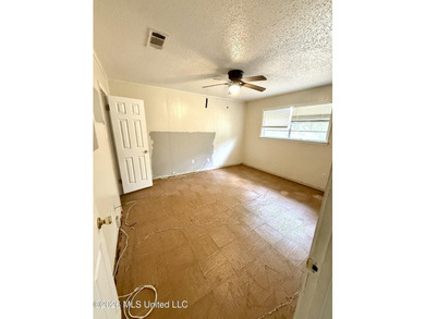 AS-IS Investment Opportunity in Ocean Springs! Unlock the - photo 9