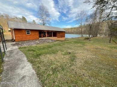 Log home right on a private lake in Grandview, TN. Possibly 3 - photo 2