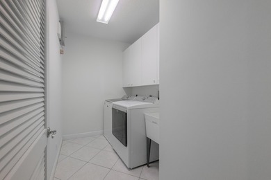 Discover your dream home in this stunning 3-bedroom, 2-bath - photo 28
