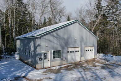 Versatile and well-maintained 1,500 sq. ft. heated garage - photo 1