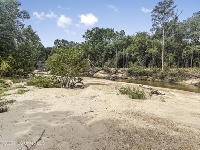 Discover your own private retreat on 23 breathtaking wooded - photo 2