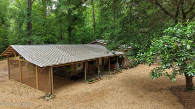 Discover your own private retreat on 23 breathtaking wooded - photo 5