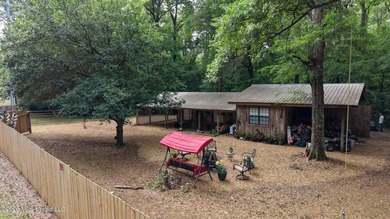 Discover your own private retreat on 23 breathtaking wooded - photo 6