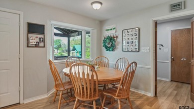 Tucked into one of Mineola's most convenient locations, this - photo 13