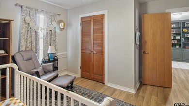 Tucked into one of Mineola's most convenient locations, this - photo 16