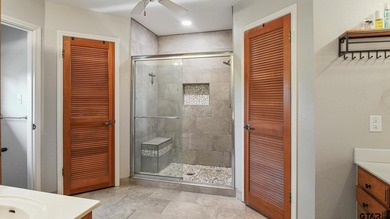 Tucked into one of Mineola's most convenient locations, this - photo 25