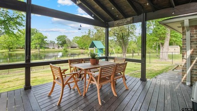 Tucked into one of Mineola's most convenient locations, this - photo 31
