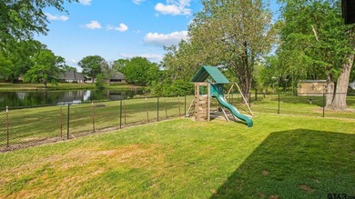 Tucked into one of Mineola's most convenient locations, this - photo 35
