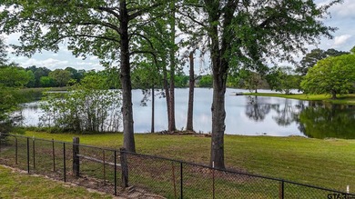 Tucked into one of Mineola's most convenient locations, this - photo 39