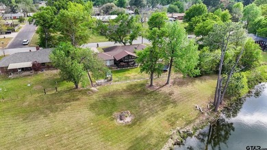 Tucked into one of Mineola's most convenient locations, this - photo 40