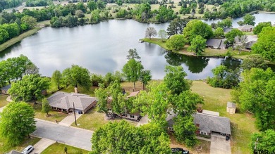 Tucked into one of Mineola's most convenient locations, this - photo 42