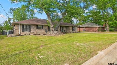 Tucked into one of Mineola's most convenient locations, this - photo 45