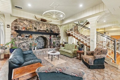 The Aces Ranch is a stunning ~190-acre turnkey Texas ranch with - photo 16