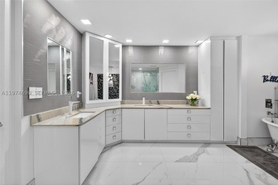 Truly one of a kind penthouse in 17-unit midrise along the - photo 26