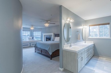 Welcome to a beautiful, private hilltop home in Prunedale. The - photo 37