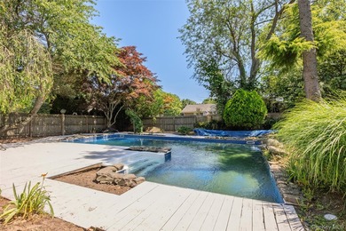 PRICE IMPROVED! Welcome to this exceptional 4-bedroom, 3-bath - photo 44
