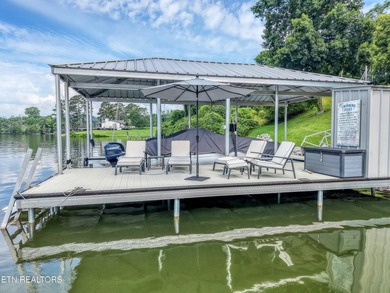 Welcome to lakefront living at its finest! This beautifully - photo 6