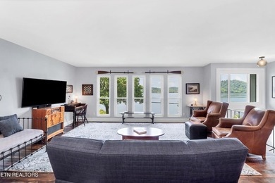 Welcome to lakefront living at its finest! This beautifully - photo 10