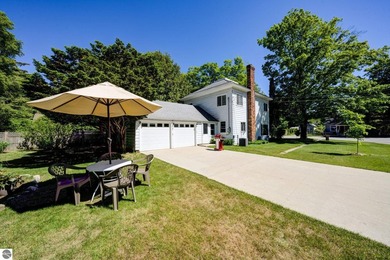 Lake Home Active Under Contract in Northport, Michigan