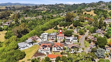 Nestled on a quiet cul-de-sac in the Hayward Hills, this - photo 4