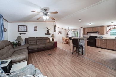 Great wooded lot with private, fenced back yard. Detached garage - photo 11