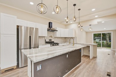 Renovated occupied auction property. This 3b/3ba 1 story home in - photo 12