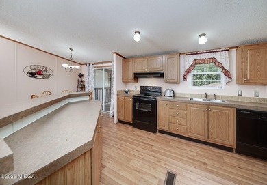 Great wooded lot with private, fenced back yard. Detached garage - photo 15
