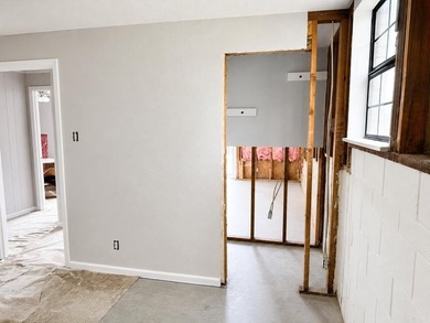 122 Village Rd | 5 BD | 3 BA | 2-Car Garage | Incredible - photo 16