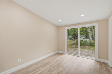 Renovated occupied auction property. This 3b/3ba 1 story home in - photo 17