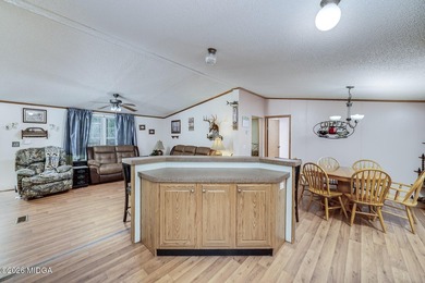 Great wooded lot with private, fenced back yard. Detached garage - photo 17