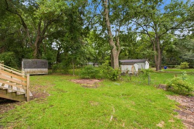 Renovated occupied auction property. This 3b/3ba 1 story home in - photo 44