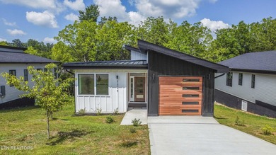 BUILDER OFFERING $10,000 in concessions for buyer expenses or - photo 2