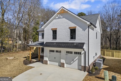New construction farmhouse walking distance (or take your golf - photo 17