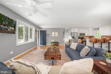 Welcome home to 103 Hillside Drive! Your private retreat in the - photo 18