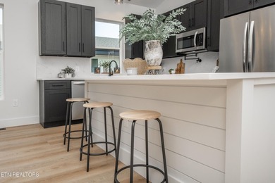 BUILDER OFFERING $10,000 in concessions for buyer expenses or - photo 9