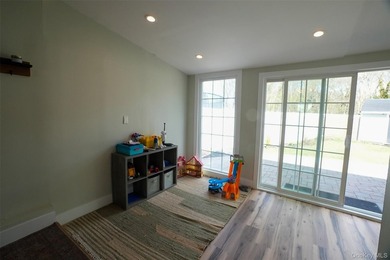 Beautifully maintained expanded ranch situated on nearly an acre - photo 21