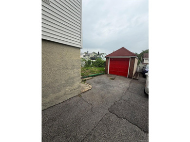 **Unlock the Potential in Wakefield!** Being Sold As Is - photo 23