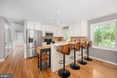 Welcome home to 103 Hillside Drive! Your private retreat in the - photo 23